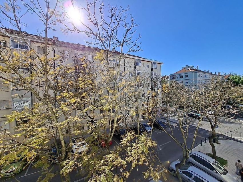 出租公寓 t2在Avenida dos Hospitais Civis de Lisboa
