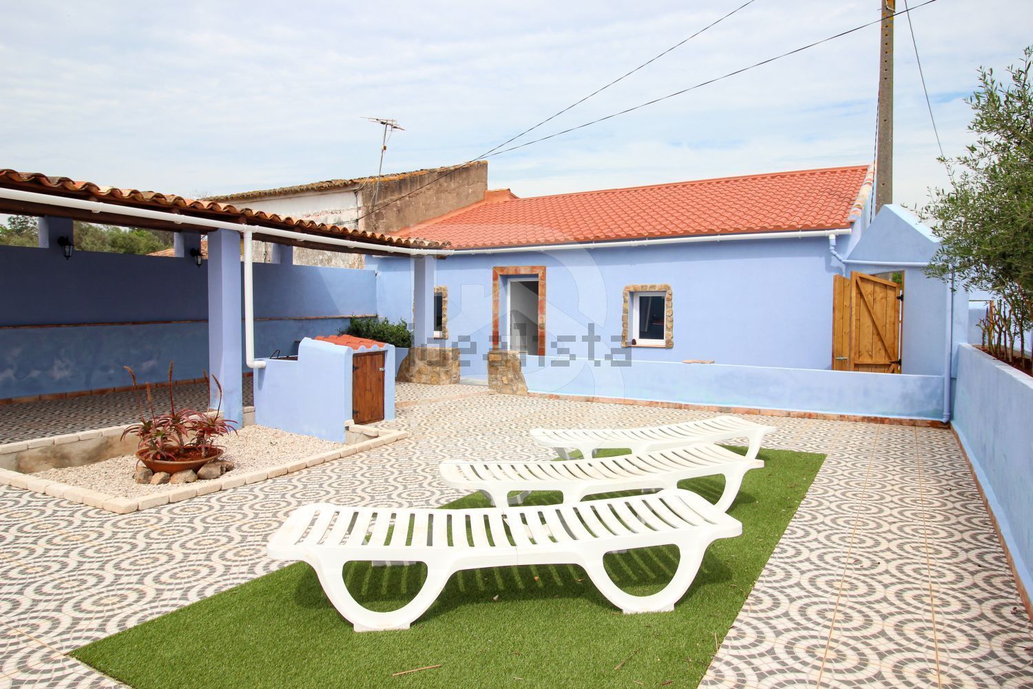 小楼房或独栋别墅出售在São Bartolomeu de Messines - 外立面