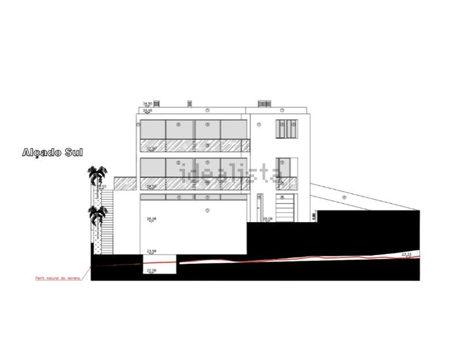 小楼房或独栋别墅出售在Rua do Vale do Olival - 平面图