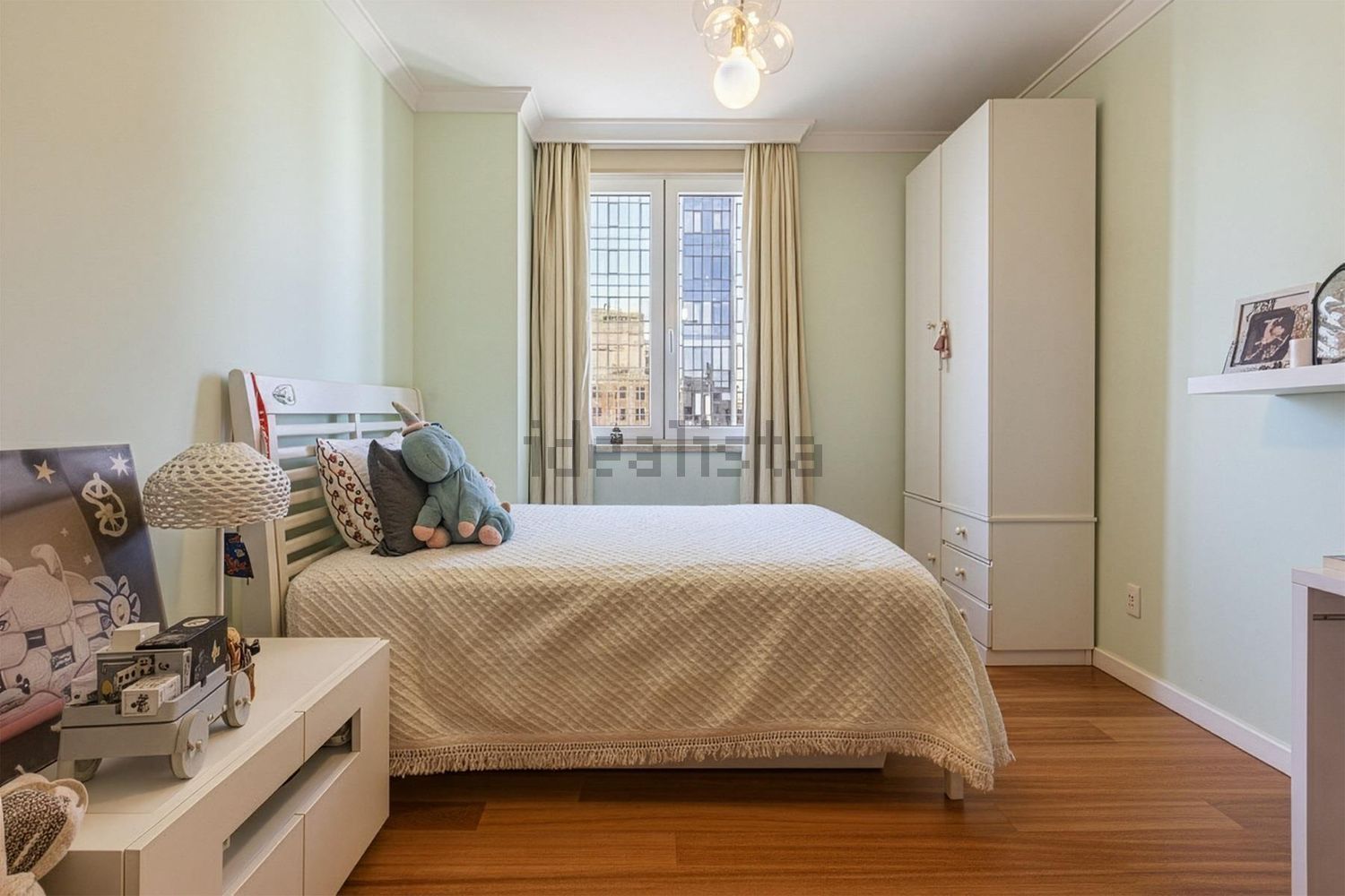 公寓 t4出售在Rua Maria Ulrich, 4 b - 卧室