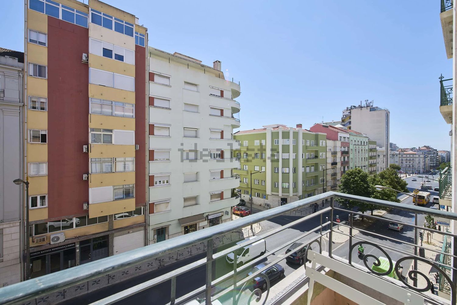 出租房间在Avenida Almirante Reis, 229 - 视线