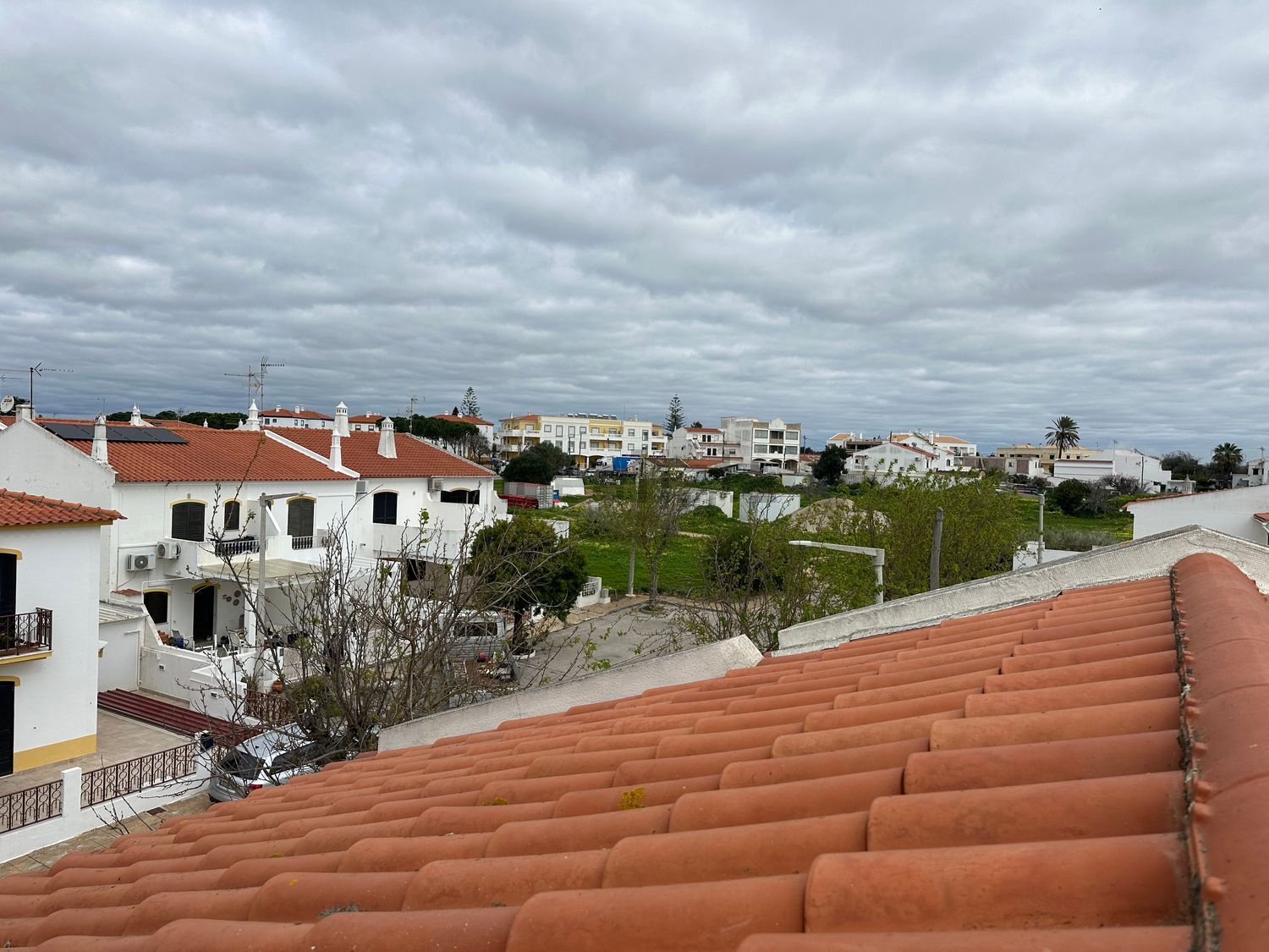 小楼房或独栋别墅出售Urbanização Bela Praia s/n - 照片