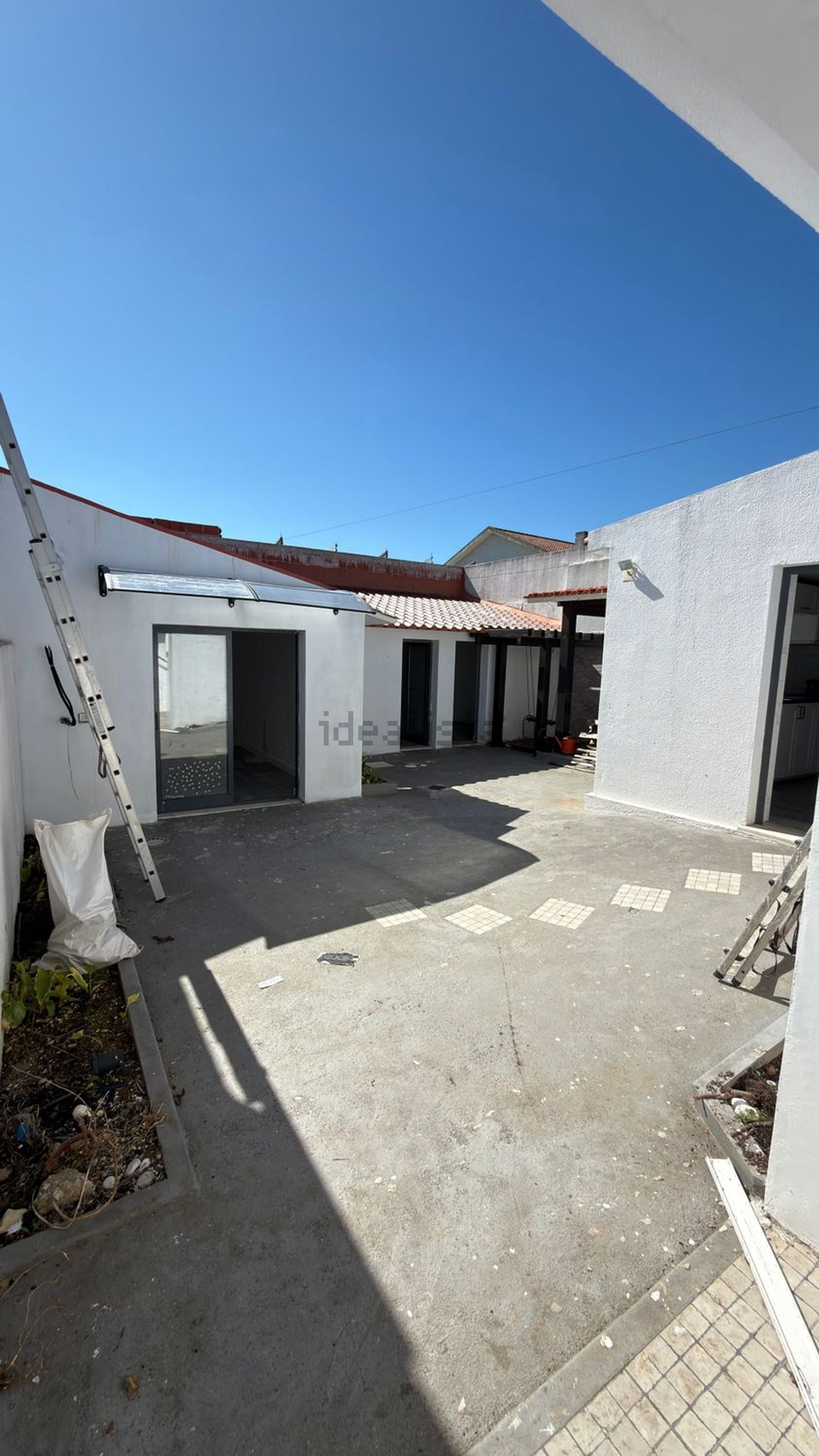 出租小楼房或独栋别墅在Rua Arquitecto Pardal Monteiro, 30 - 阳台