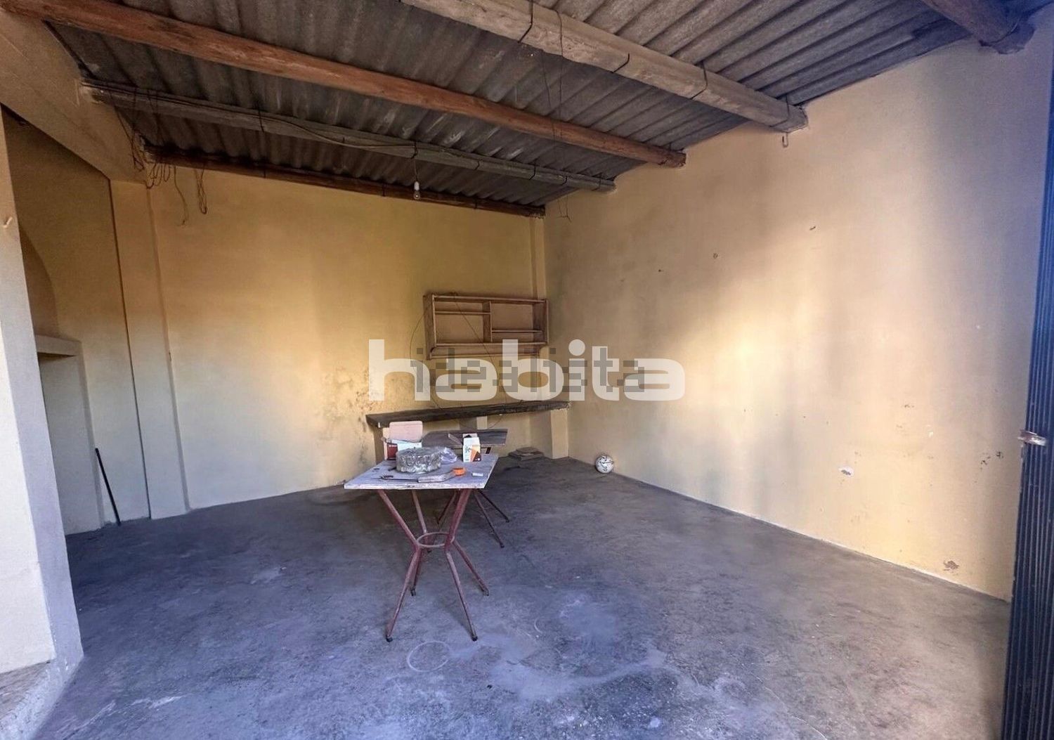 小楼房或独栋别墅出售在Martim Longo - 照片