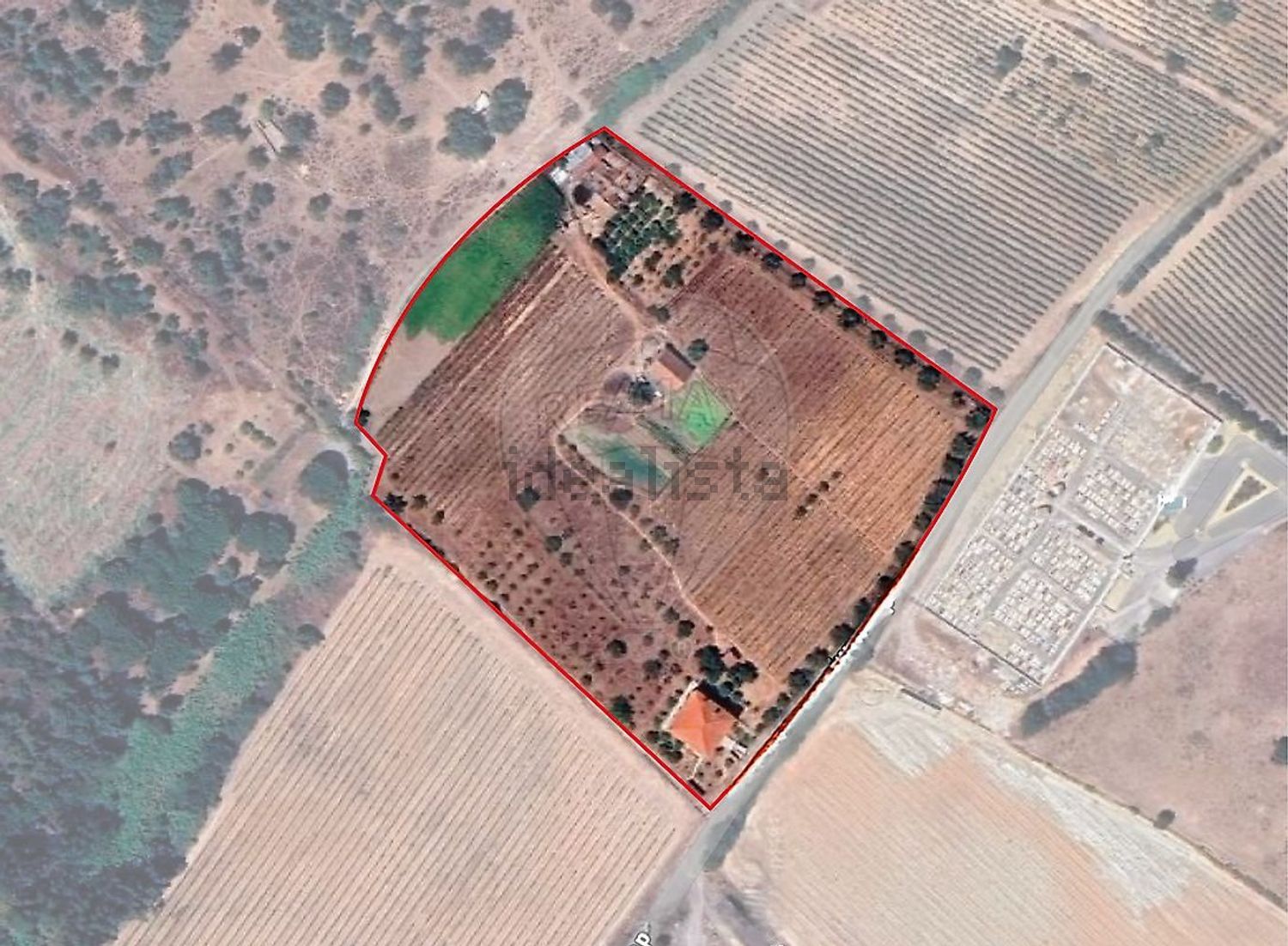 小楼房或独栋别墅出售在Rua do Campo de Futebol - 照片