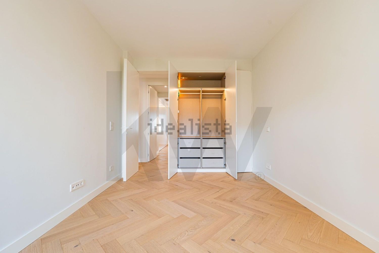 公寓 t3出售在Avenida Columbano Bordalo Pinheiro s/n - 照片