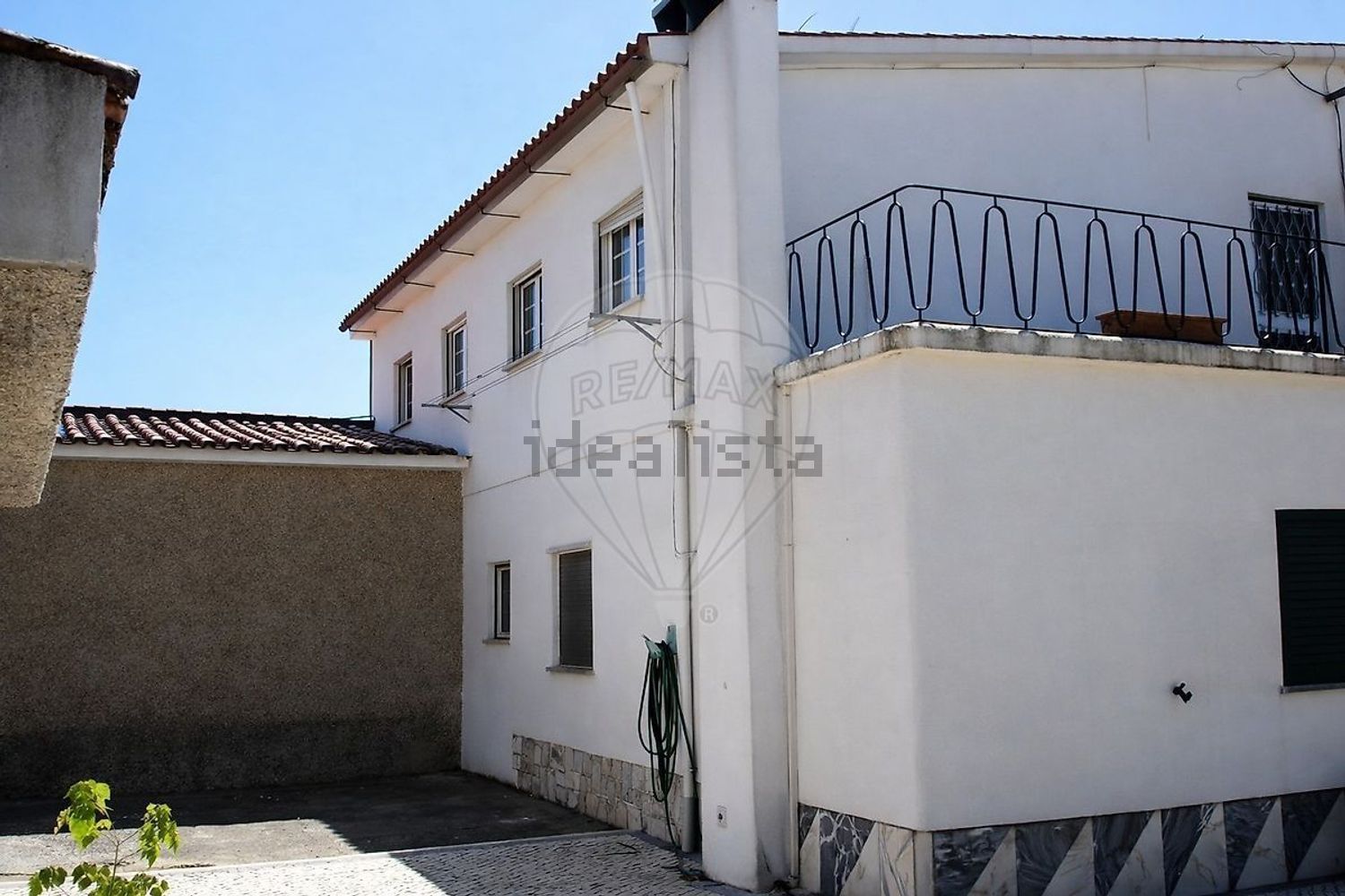 小楼房或独栋别墅出售在Avenida de Nossa Senhora de Fátima - 外立面