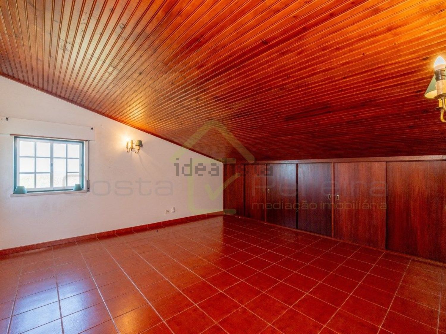 小楼房或独栋别墅出售在Póvoa de Penafirme - Santa Cruz - 卧室