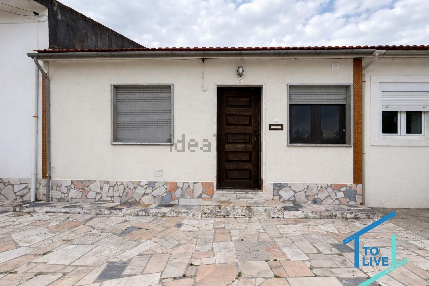 双拼别墅出售在Tomar e Santa Maria dos Olivais - 外立面