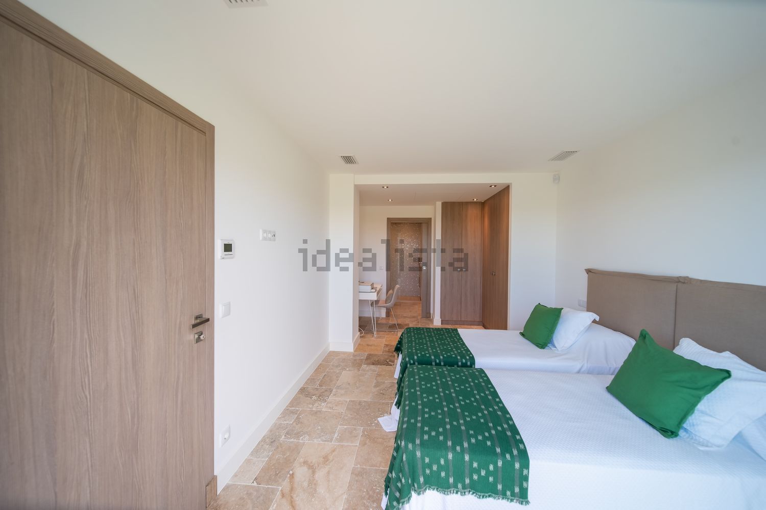 小楼房或独栋别墅出售在Rua 25 de Abril, 71 - 卧室