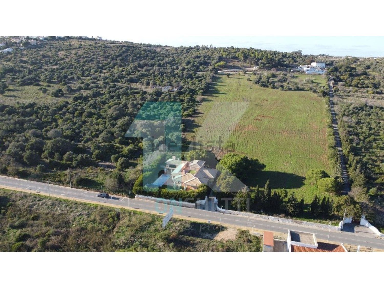 小楼房或独栋别墅出售在Praia da Luz - 视线