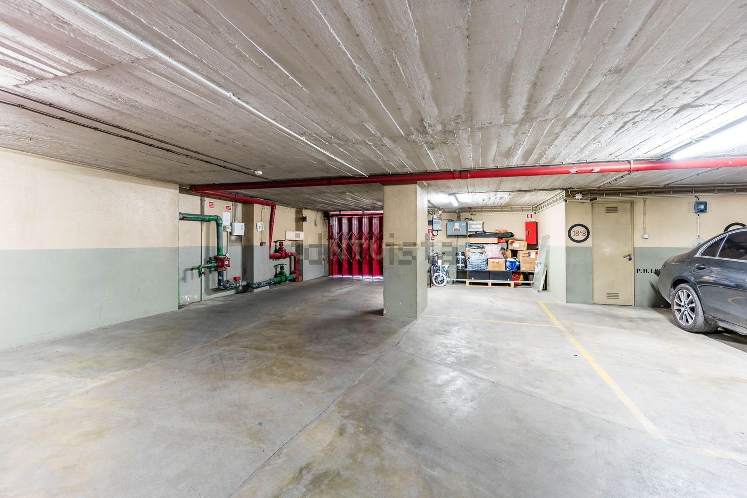 公寓 t3出售在Praça Bernardo Santareno, 3 - 停车位