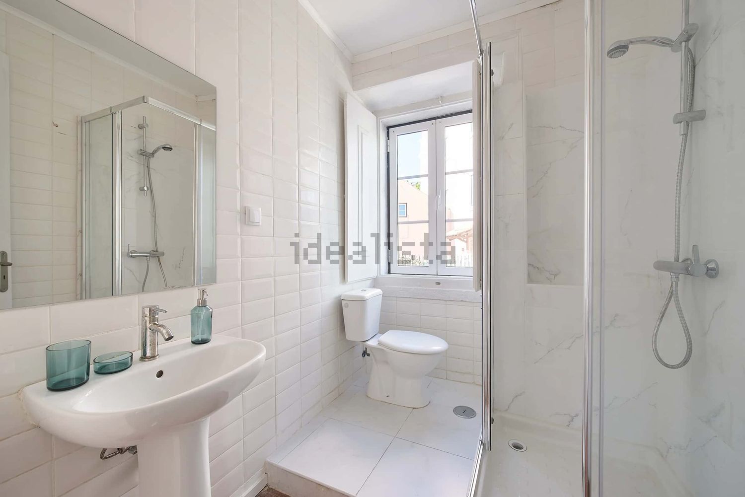 出租房间在Largo Domingos Tendeiro, 14 - 卫生间