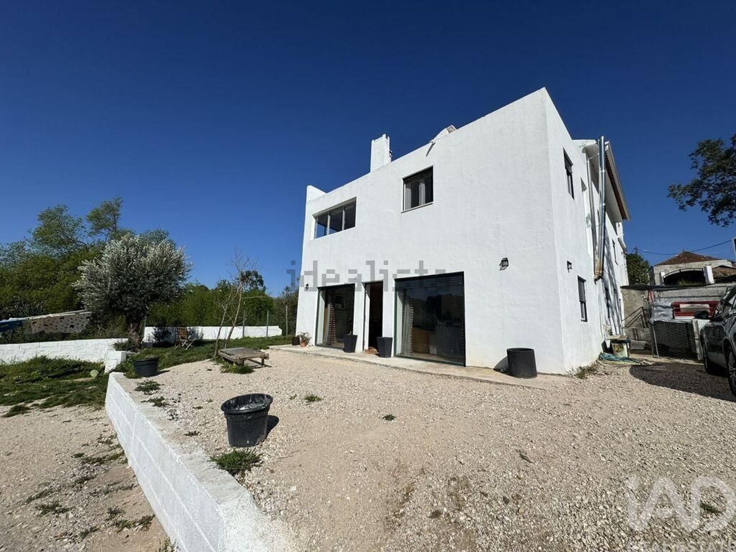 小楼房或独栋别墅出售在Casais e Alviobeira - 外立面