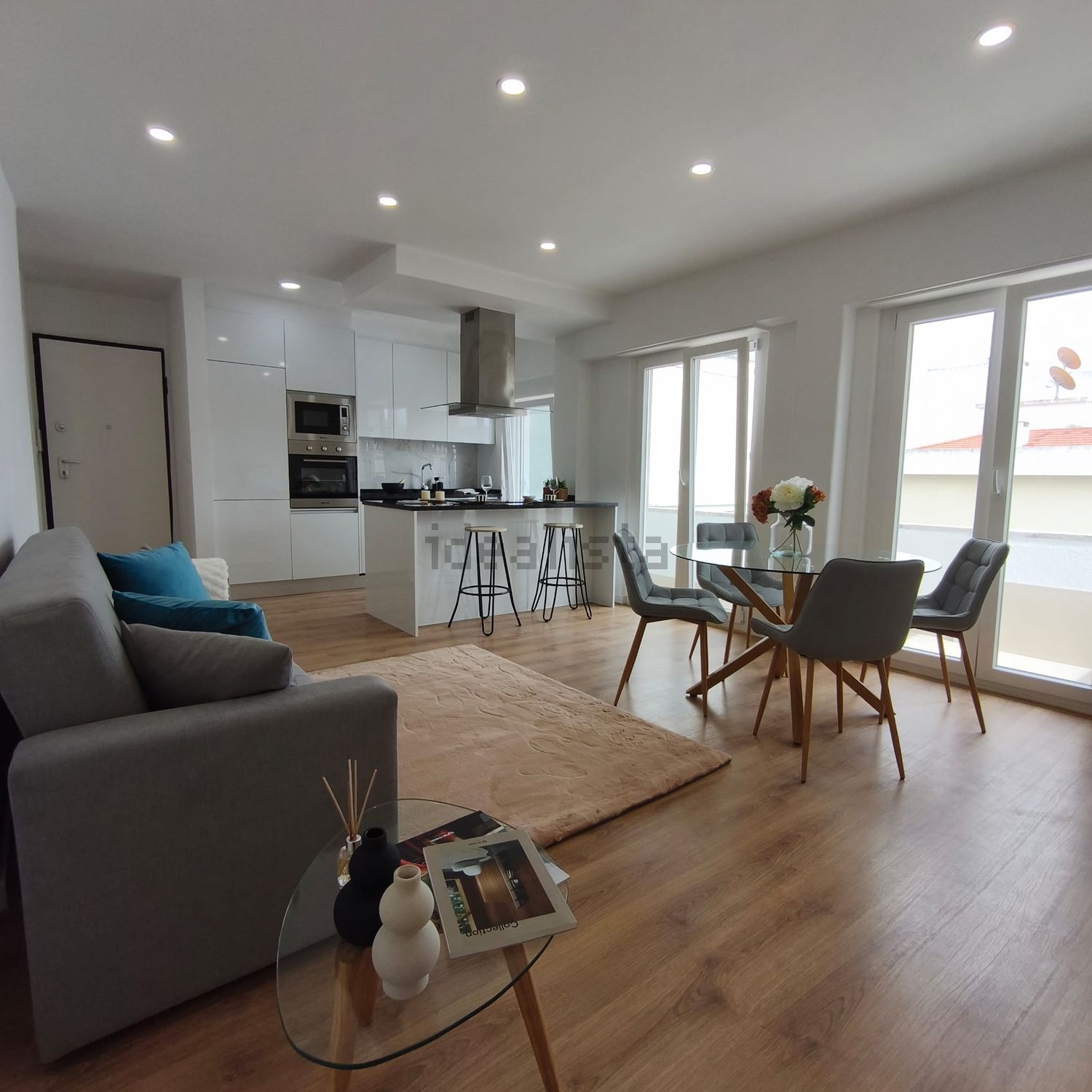 公寓 t3出售在Avenida do Uruguai, 4 Nesq - 客厅