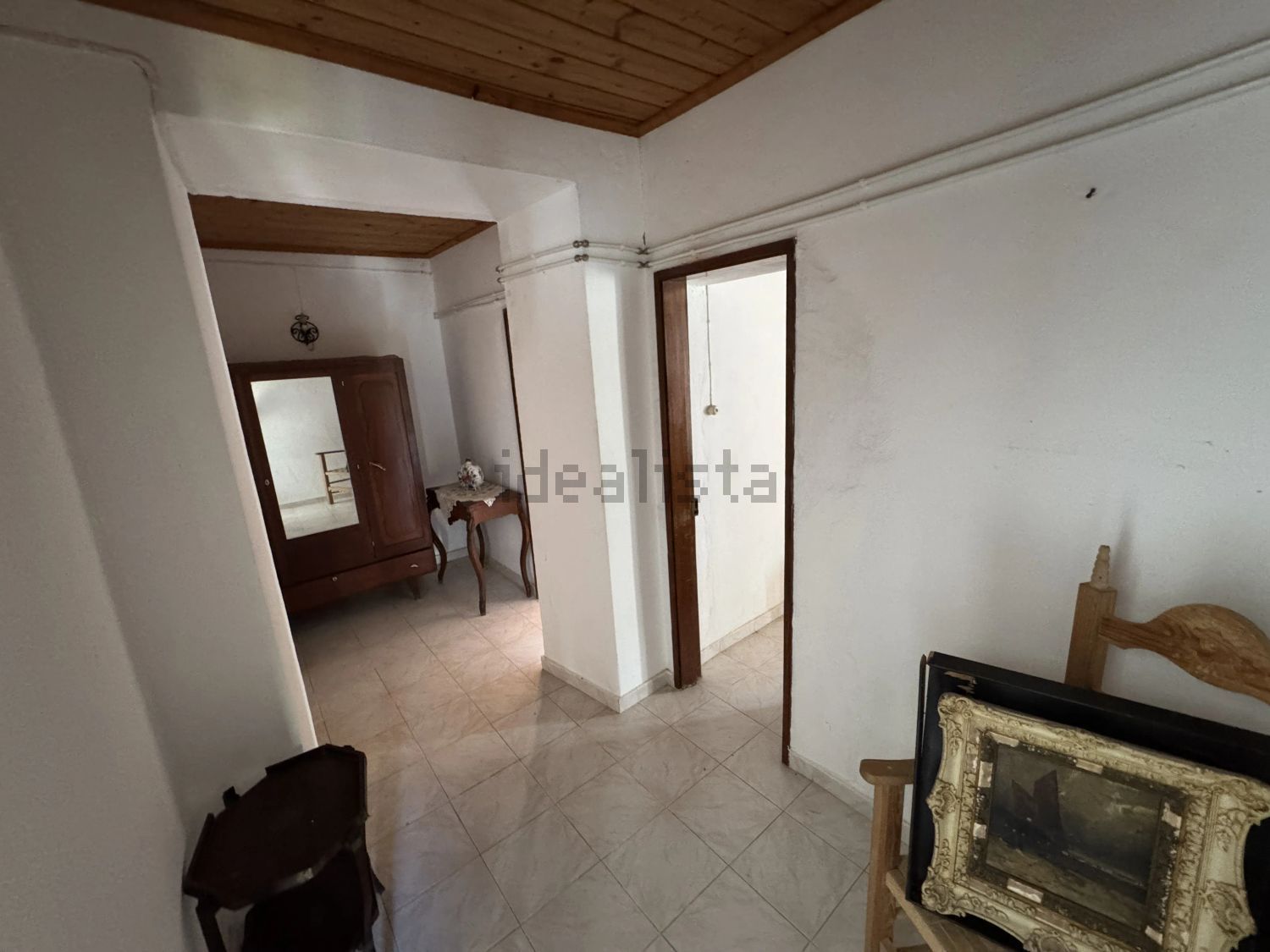 小楼房或独栋别墅出售N2 - 过道