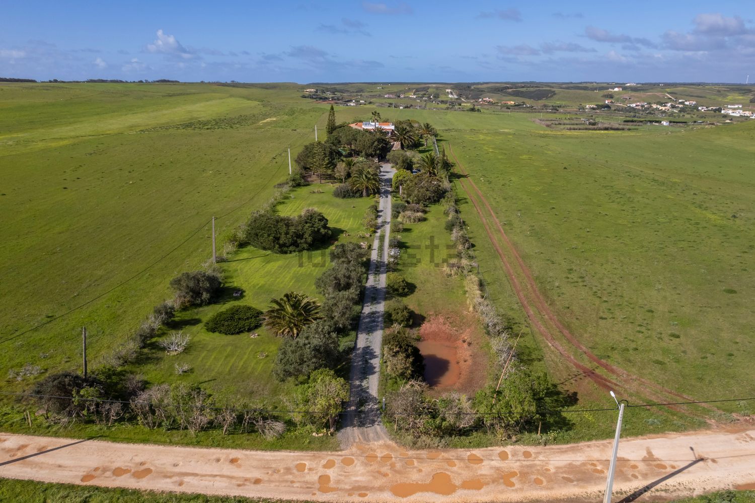 小楼房或独栋别墅出售在Vila do Bispo e Raposeira - 花园