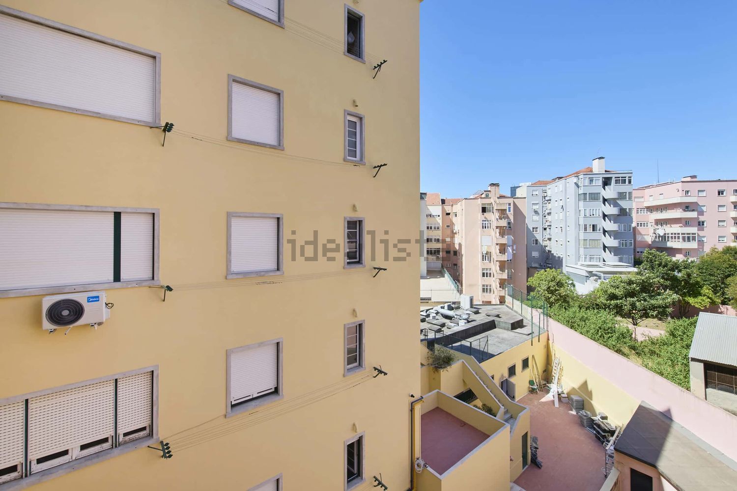 出租房间在Avenida Almirante Reis, 229 - 照片