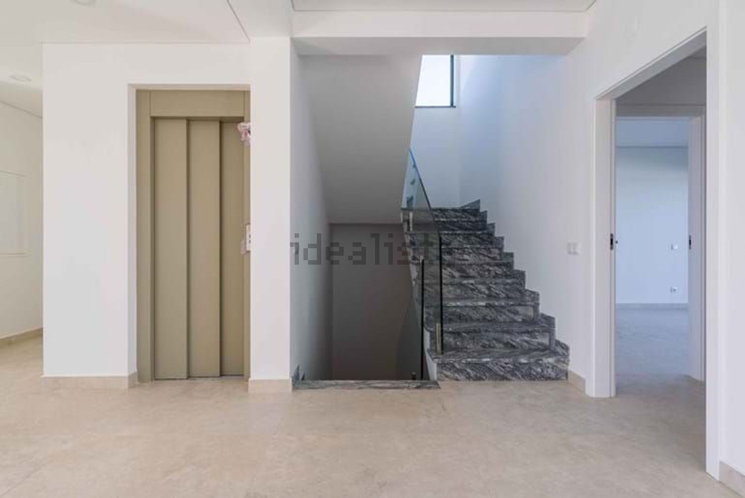 小楼房或独栋别墅出售在Vila de Pêra - 详情