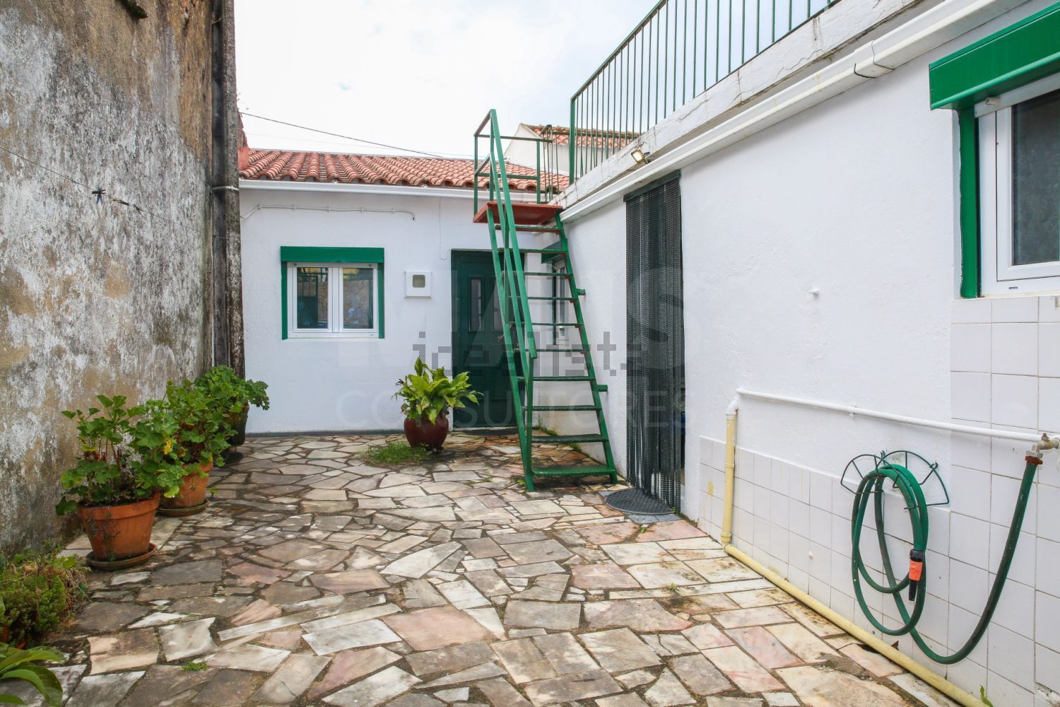 小楼房或别墅出售在Abrigada e Cabanas de Torres - 外立面