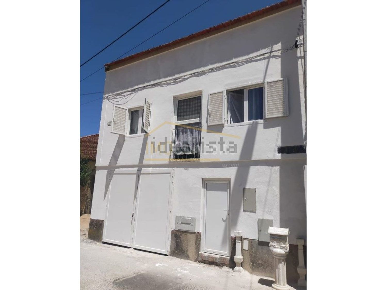 小楼房或独栋别墅出售在Rua Luís C. P. Mendes s/n - 外立面