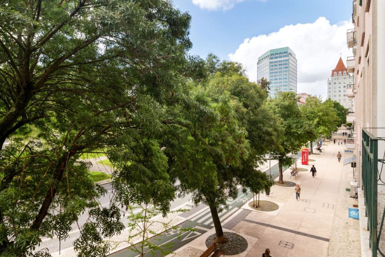 出租房间在Praça de Londres, 12 - 花园
