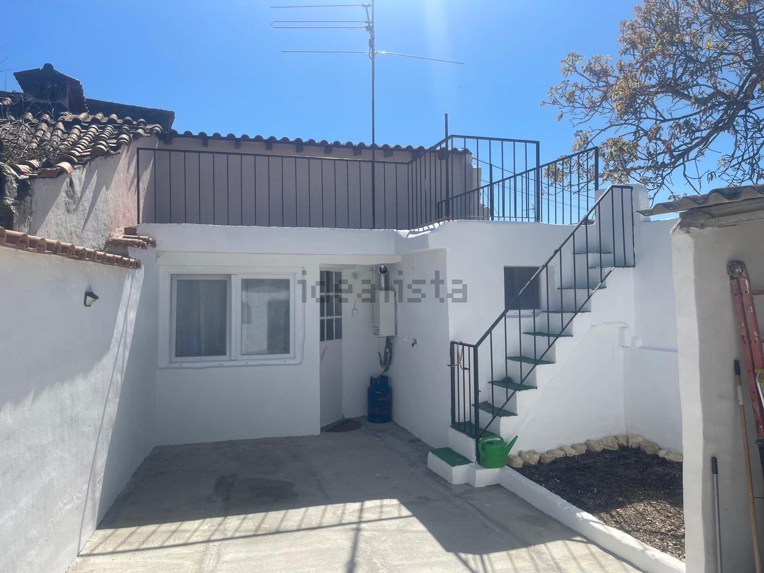 小楼房或独栋别墅出售在Tomar e Santa Maria dos Olivais - 阳台