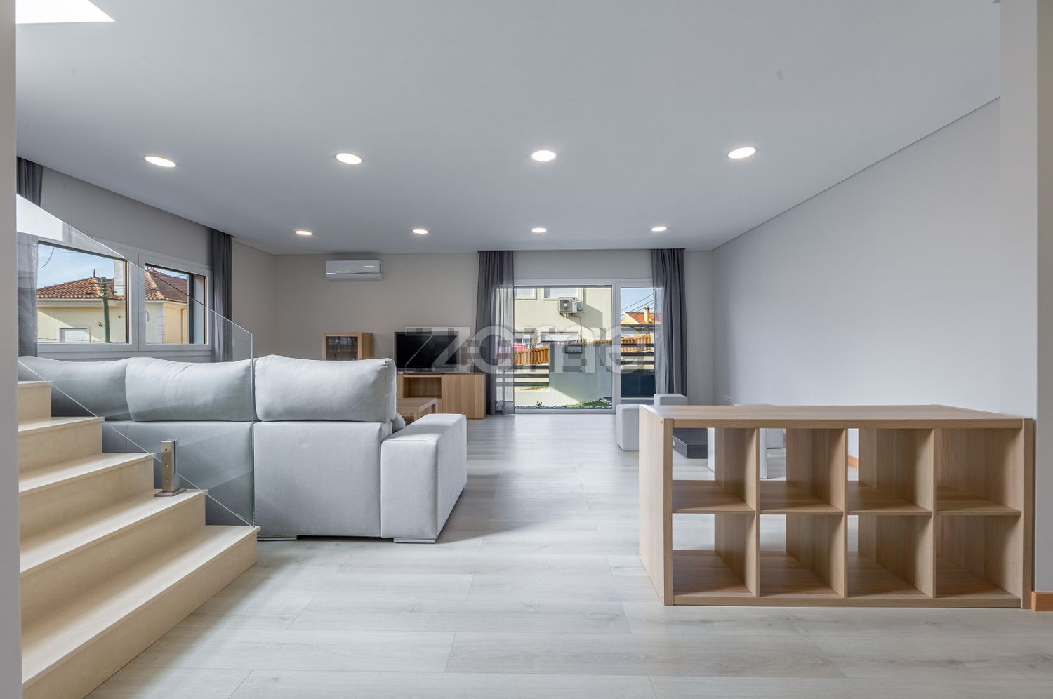 小楼房或独栋别墅出售在Avenida dos Bons Amigos, 6 - 客厅