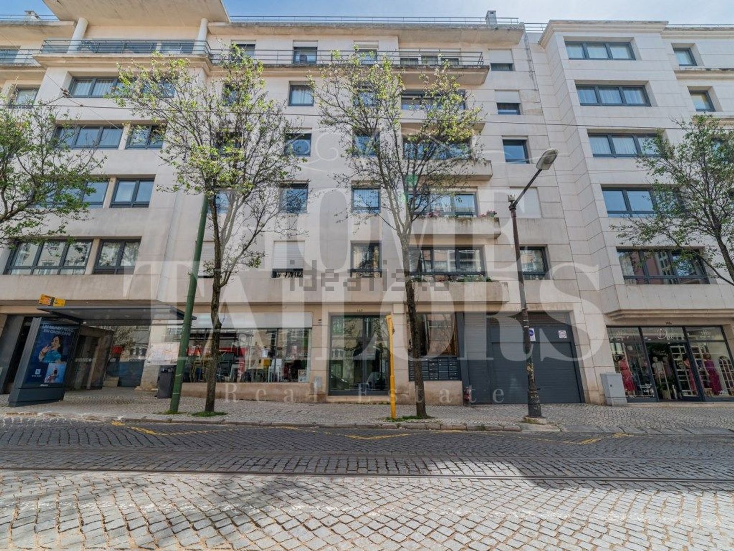 公寓 t2出售在Rua Saraiva de Carvalho, 157 - 视线