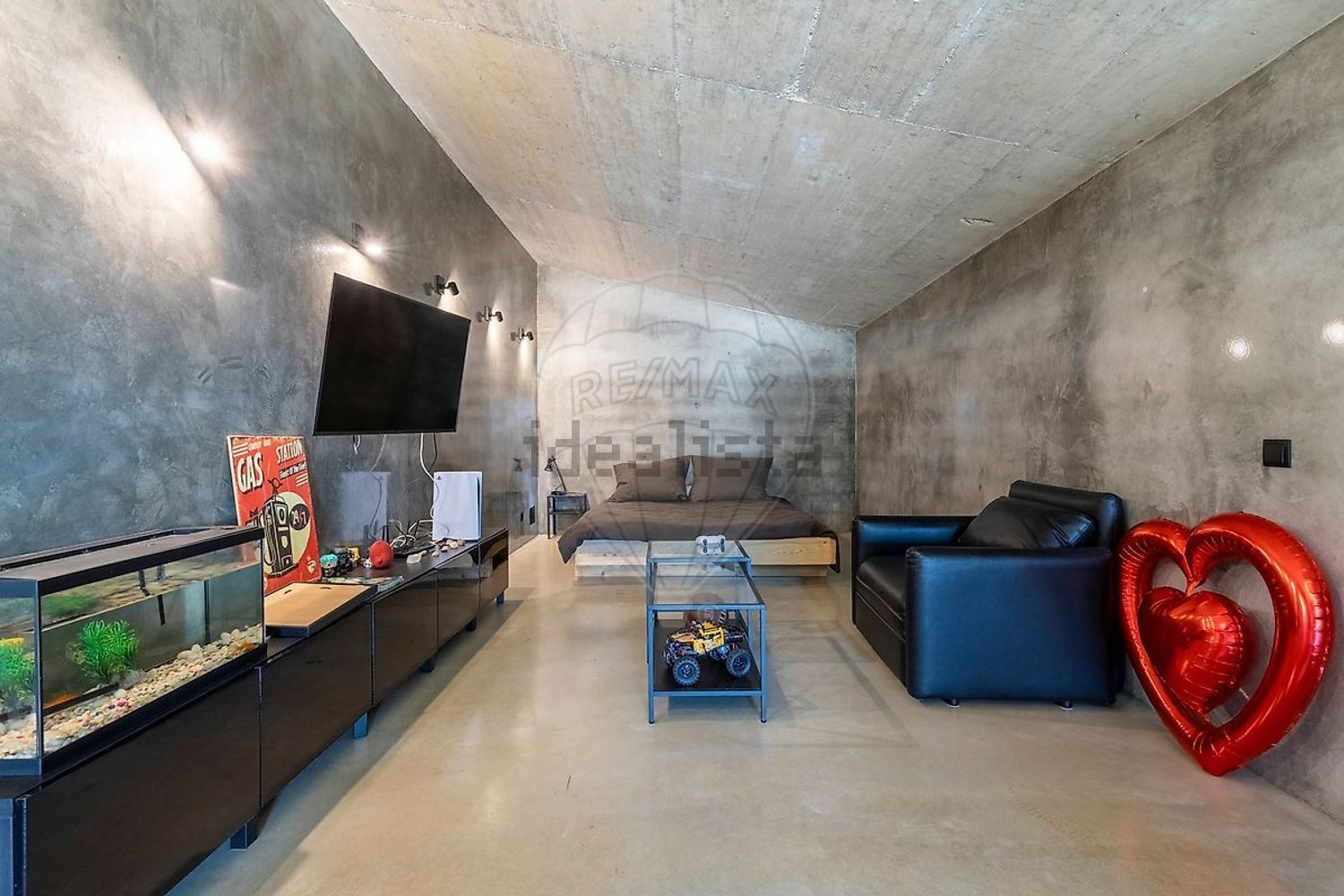 小楼房或独栋别墅出售在Rua Principal - 客厅