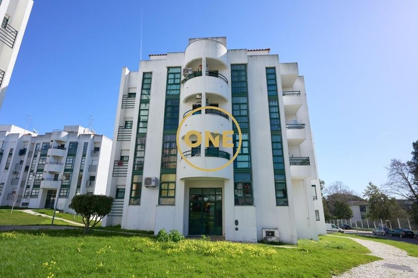 公寓 t3出售在Avenida Doutor Teófilo Carvalho dos Santos, 21