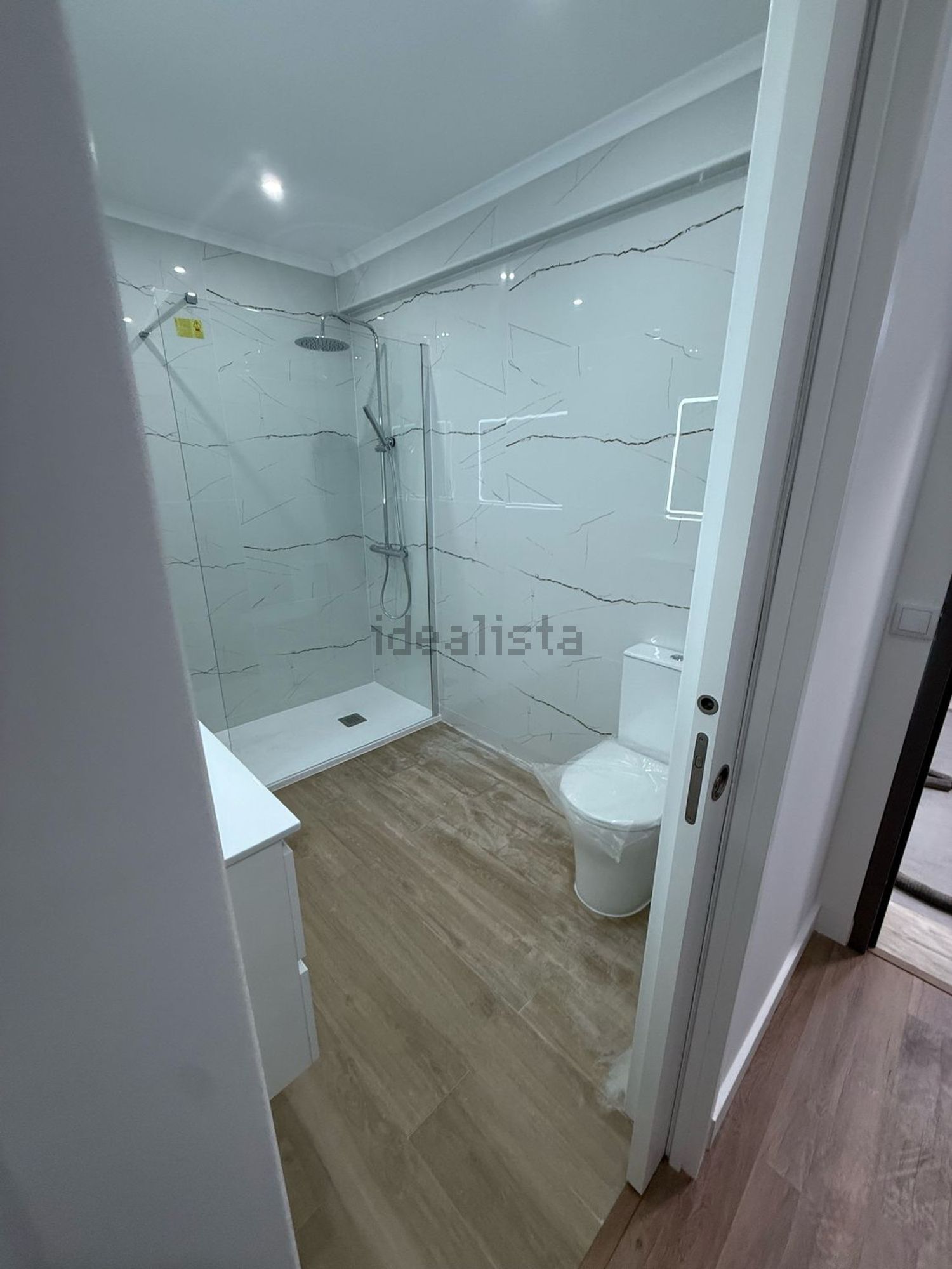 出租公寓 t1在Avenida dos Hospitais Civis de Lisboa, 33 - 卫生间