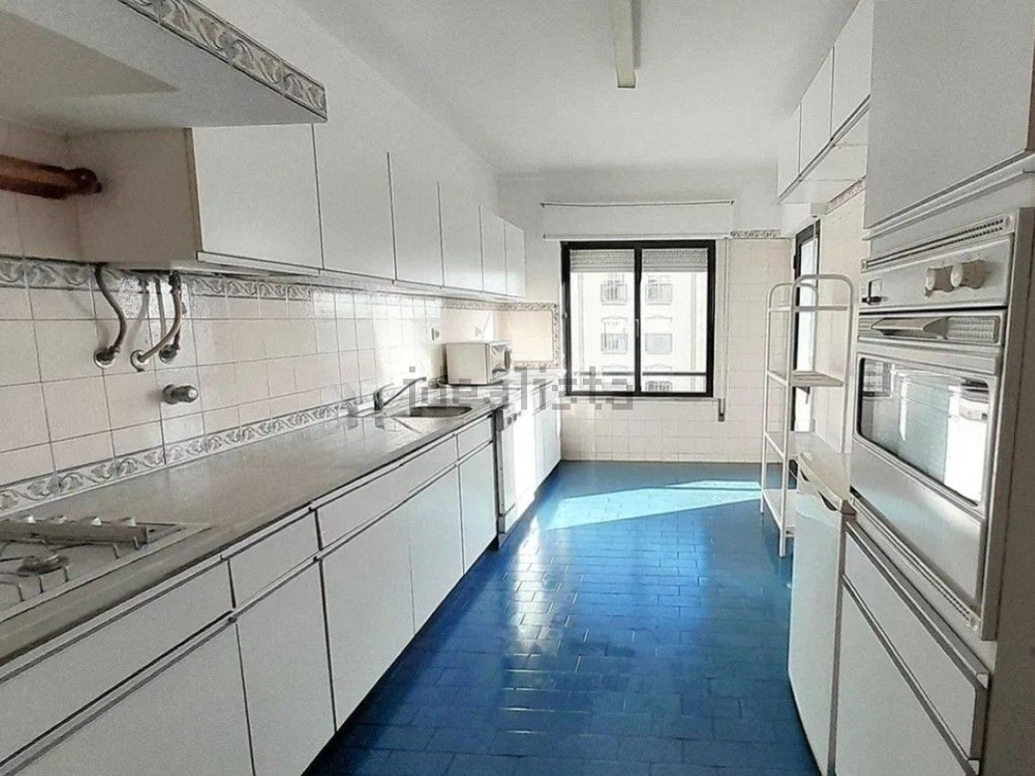 公寓 t3出售在Avenida José da Costa Mealha, 121 - 厨房