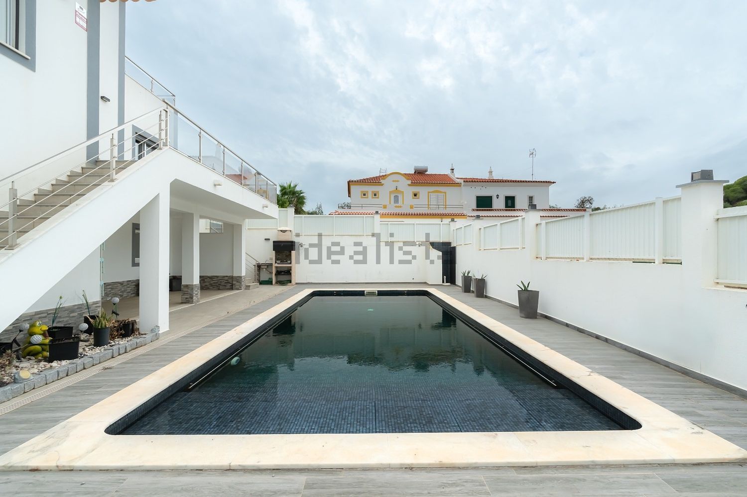 小楼房或独栋别墅出售在Vila Real de Santo António - 游泳池