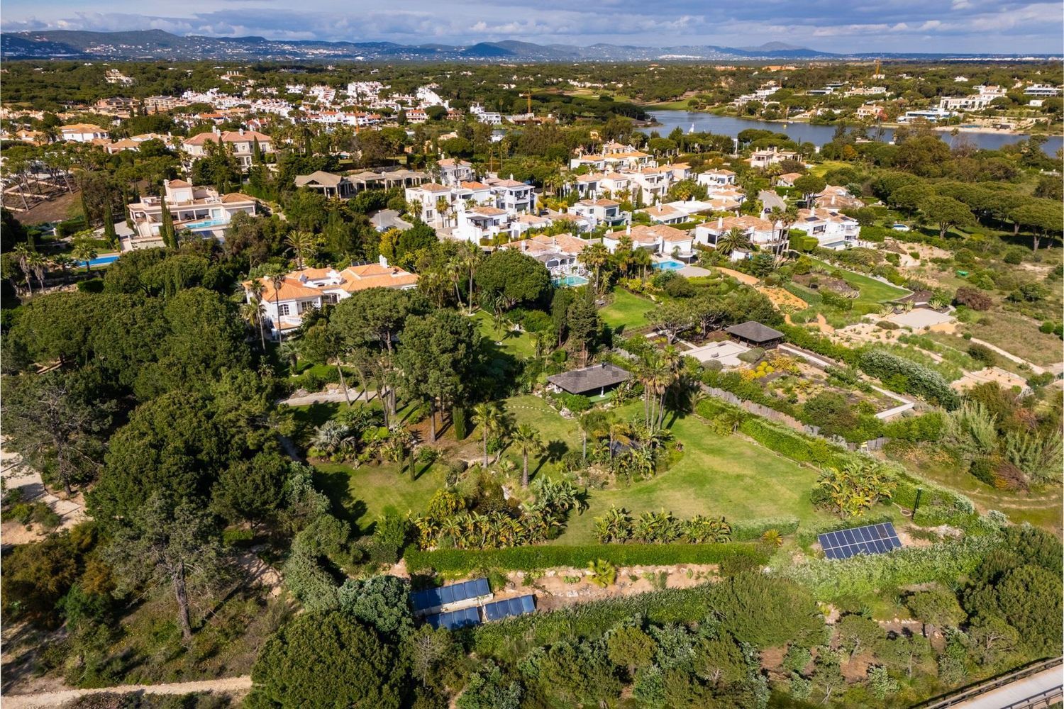小楼房或独栋别墅出售Urbanização Quinta das Salinas, 74 - 照片