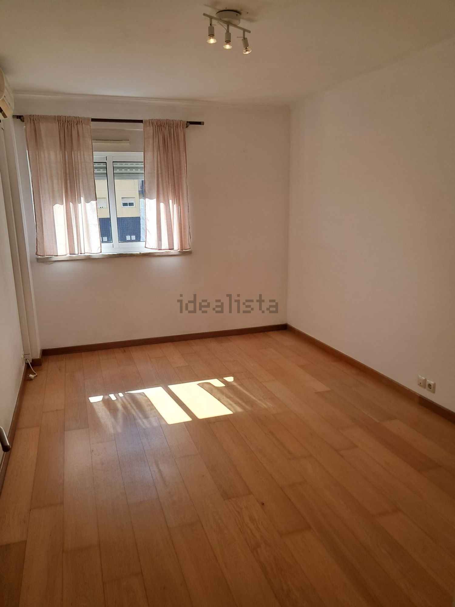 出租公寓 t2在Avenida Marechal Francisco da Costa Gomes - 卧室
