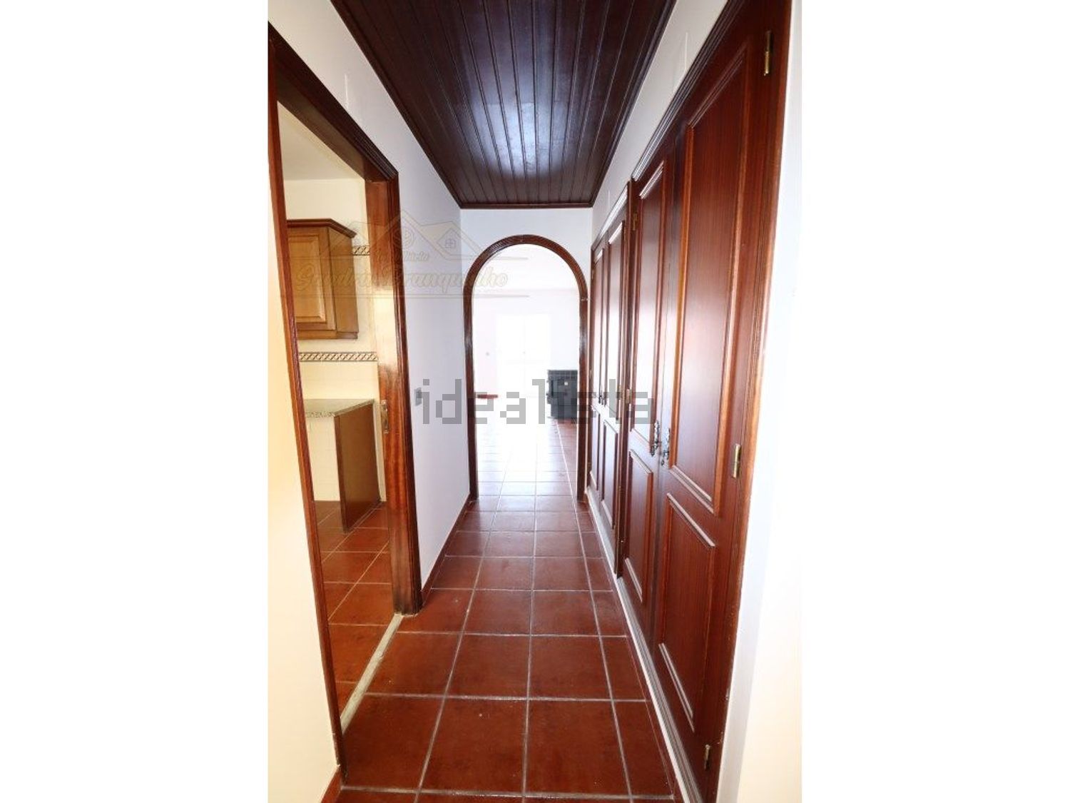 出租公寓 t3在Avenida António Maria Jalles, 100 - 过道