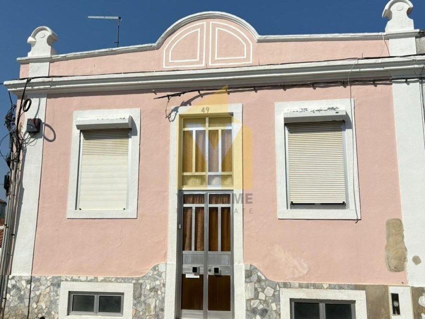 小楼房出售在Cidade de Santarém