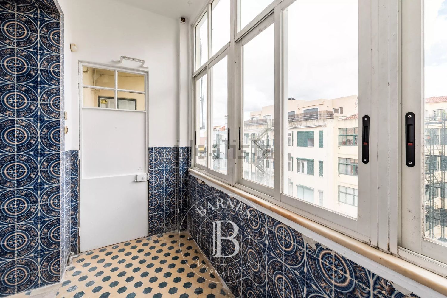 公寓 t6出售在Bairro Azul - Parque Eduardo VII - 阳台