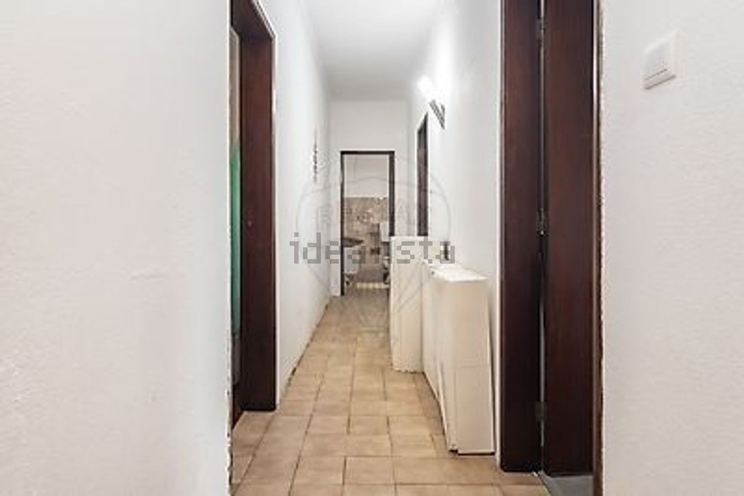 小楼房或独栋别墅出售在Rua da Central Elevatória - 过道