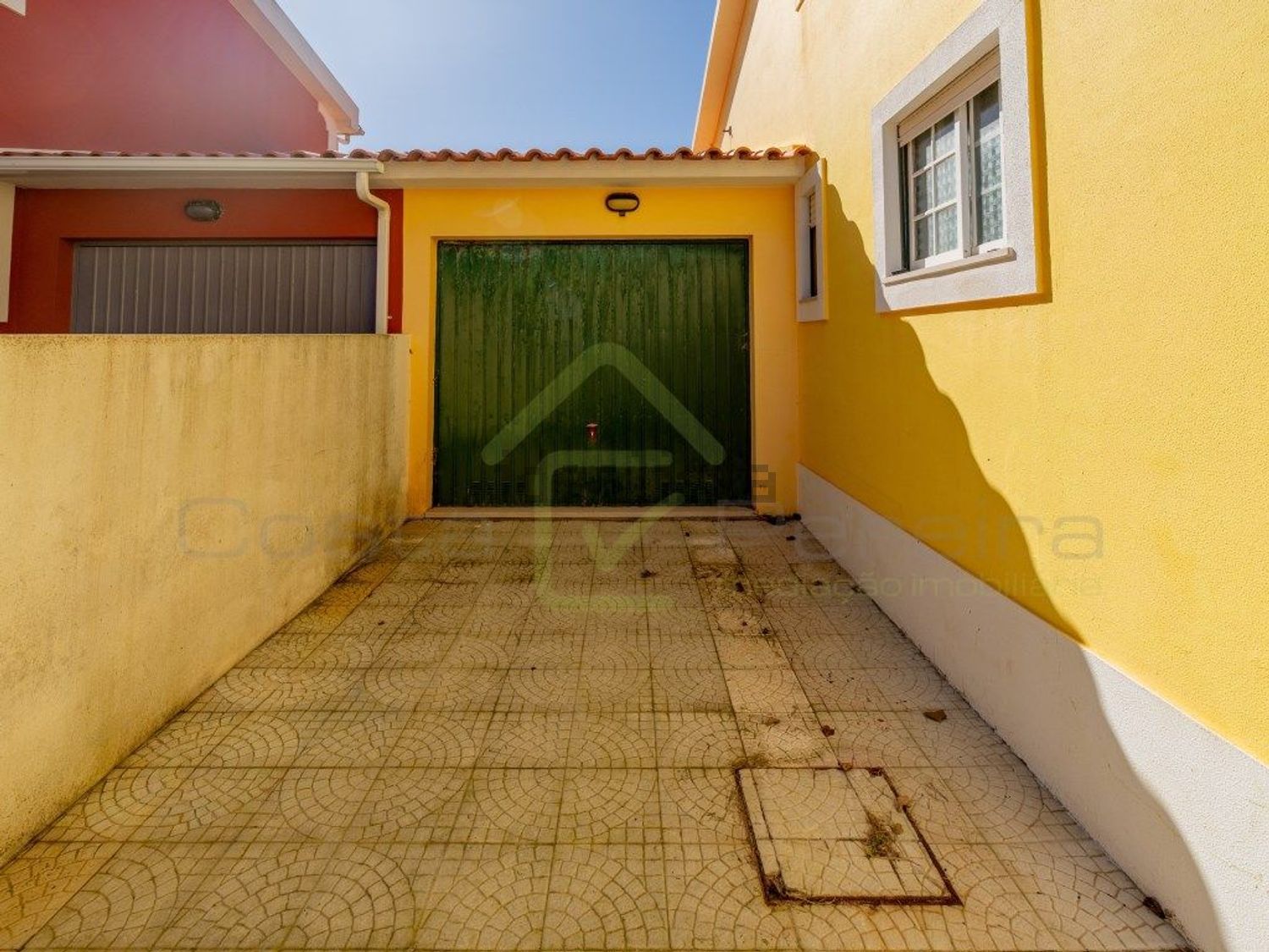小楼房或独栋别墅出售在Póvoa de Penafirme - Santa Cruz - 外立面