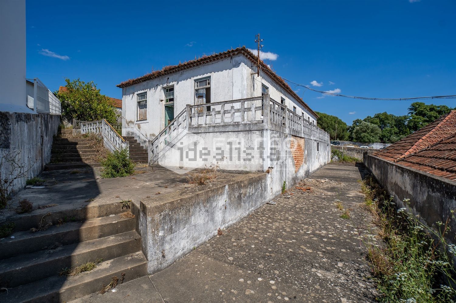 小楼房或独栋别墅出售在Cidade de Santarém - 外立面