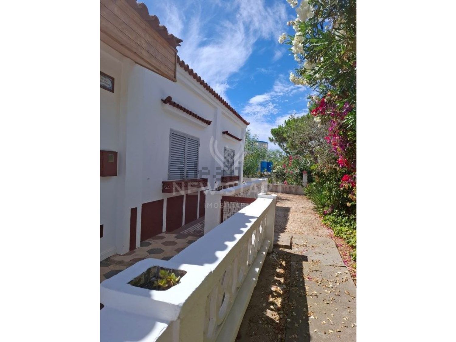 小楼房或独栋别墅出售在Quinta das Âncoras - Pinheiros de Marim - 阳台