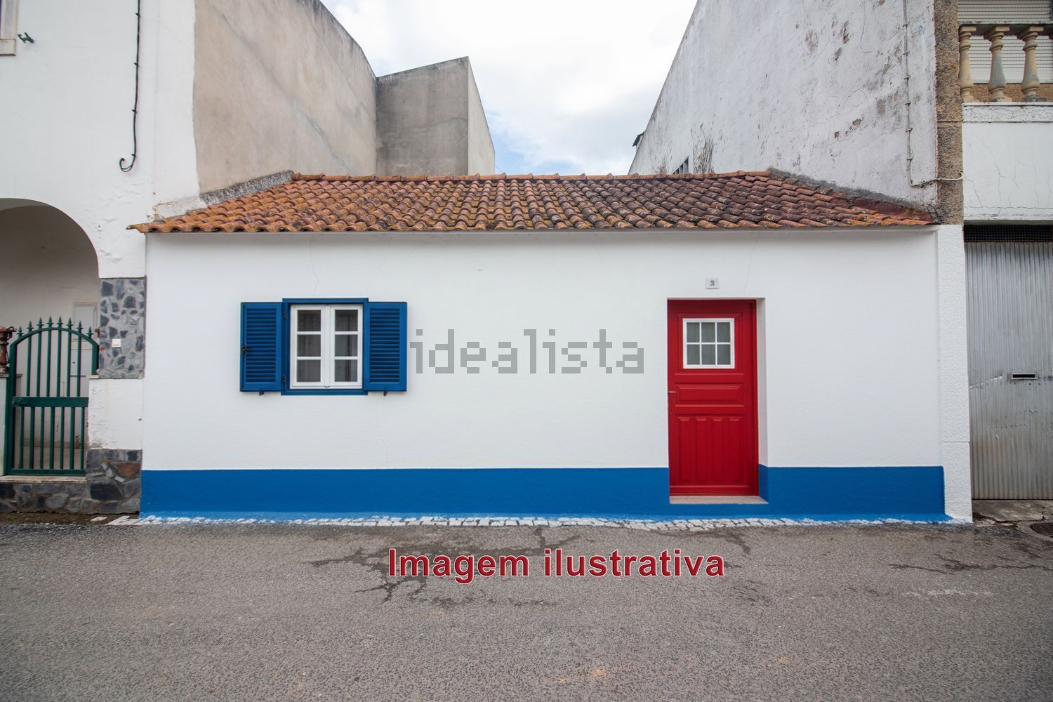小楼房或独栋别墅出售在Rua Domingos Abreu, 32 - 外立面