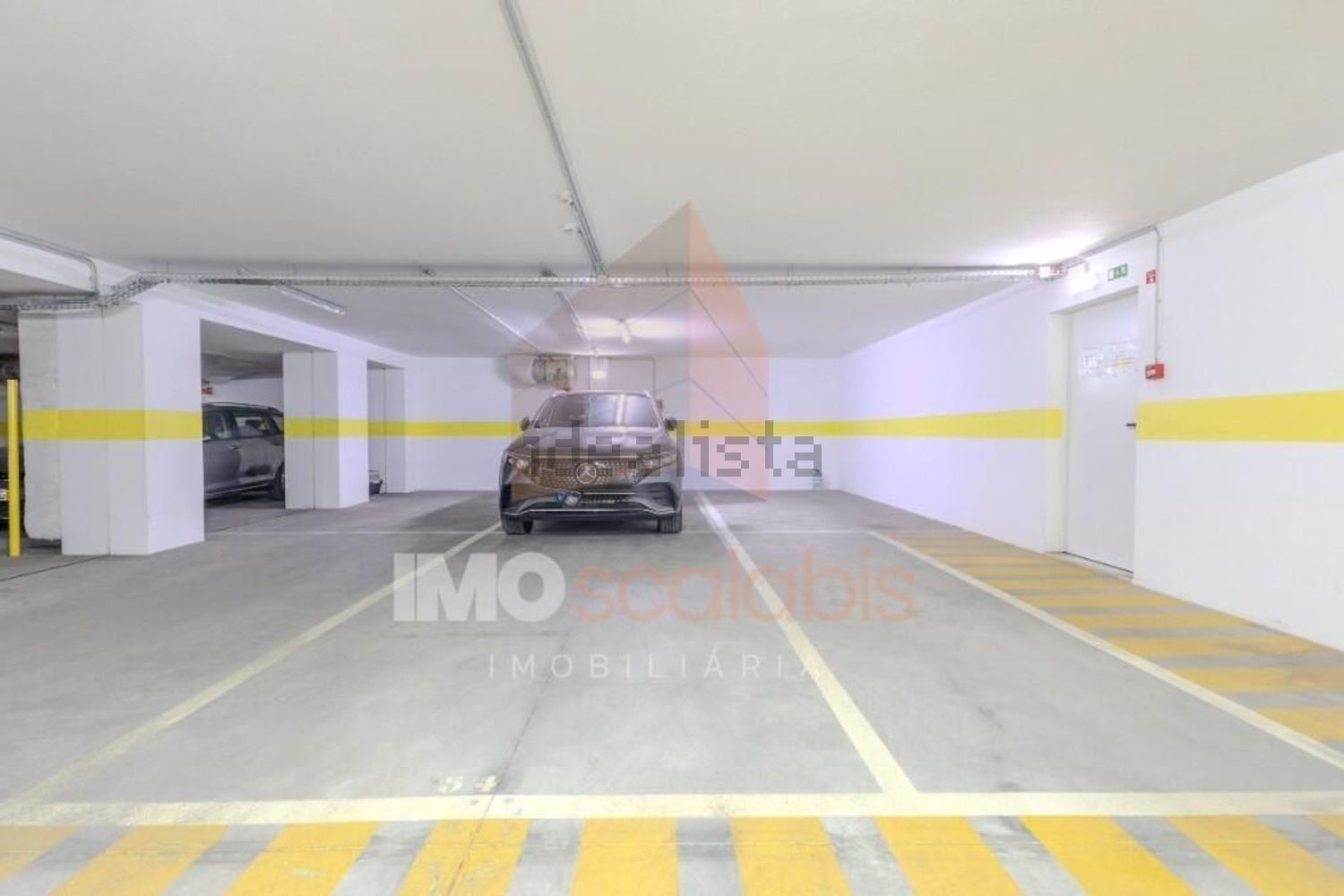 公寓 t3出售在Avenida Grupo de Forcados Amadores de Santarém - 停车位