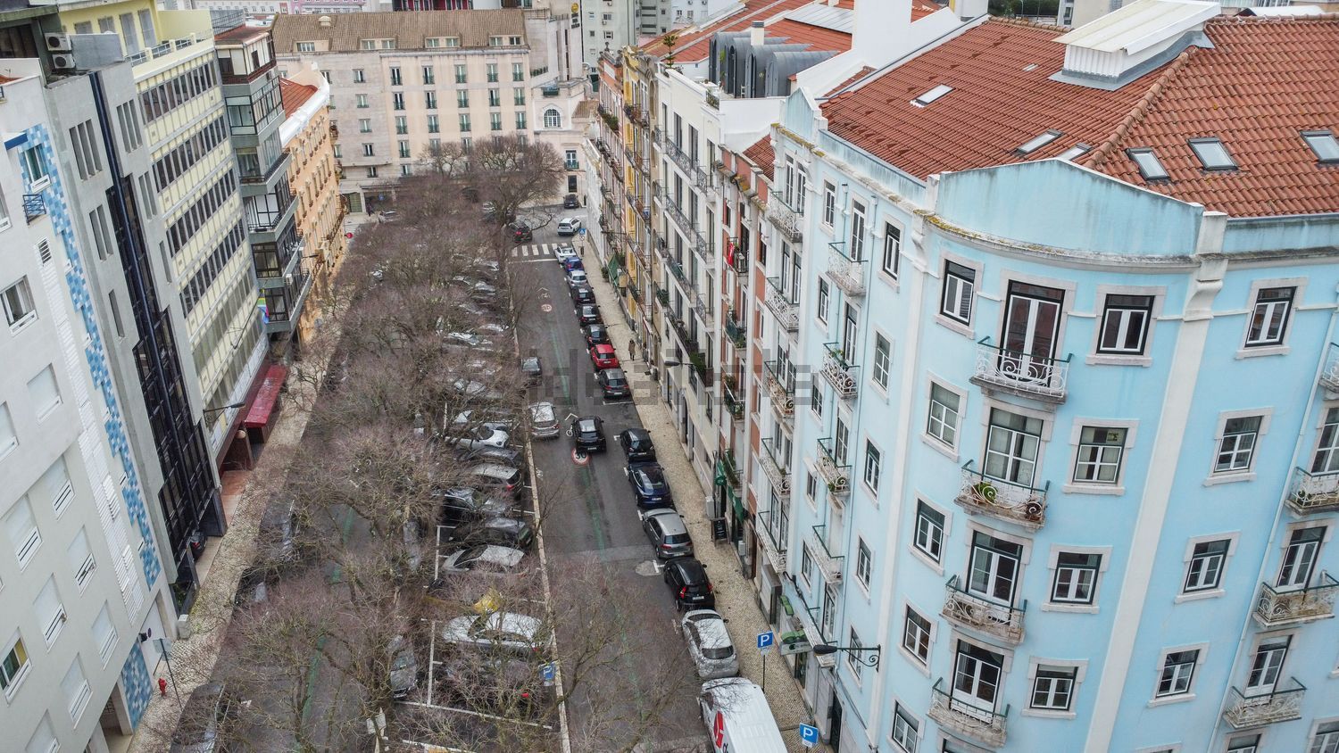 公寓 t4出售在Avenida Luís Bívar - 视线