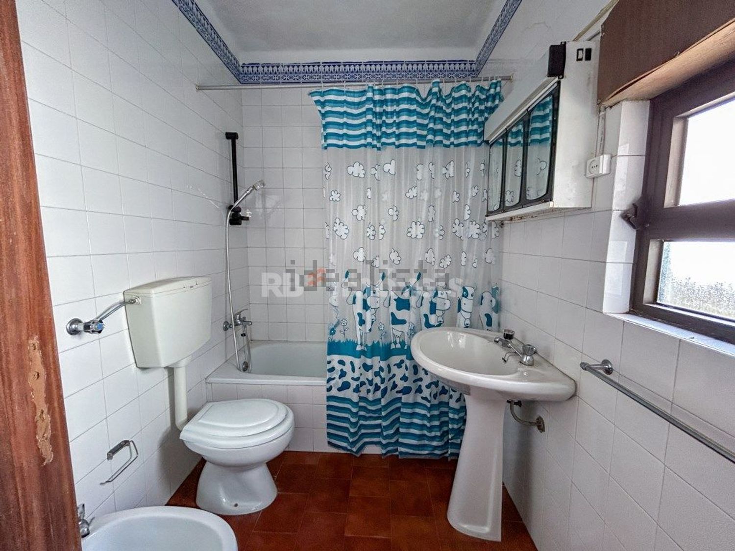 小楼房或独栋别墅出售在Rua 5 de Outubro, 62 - 卫生间