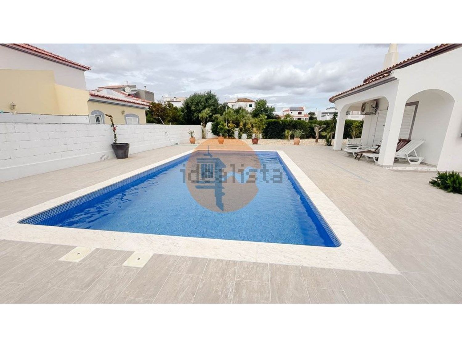 小楼房或独栋别墅出售在Quinta do Sobral - São Bartolomeu - 游泳池