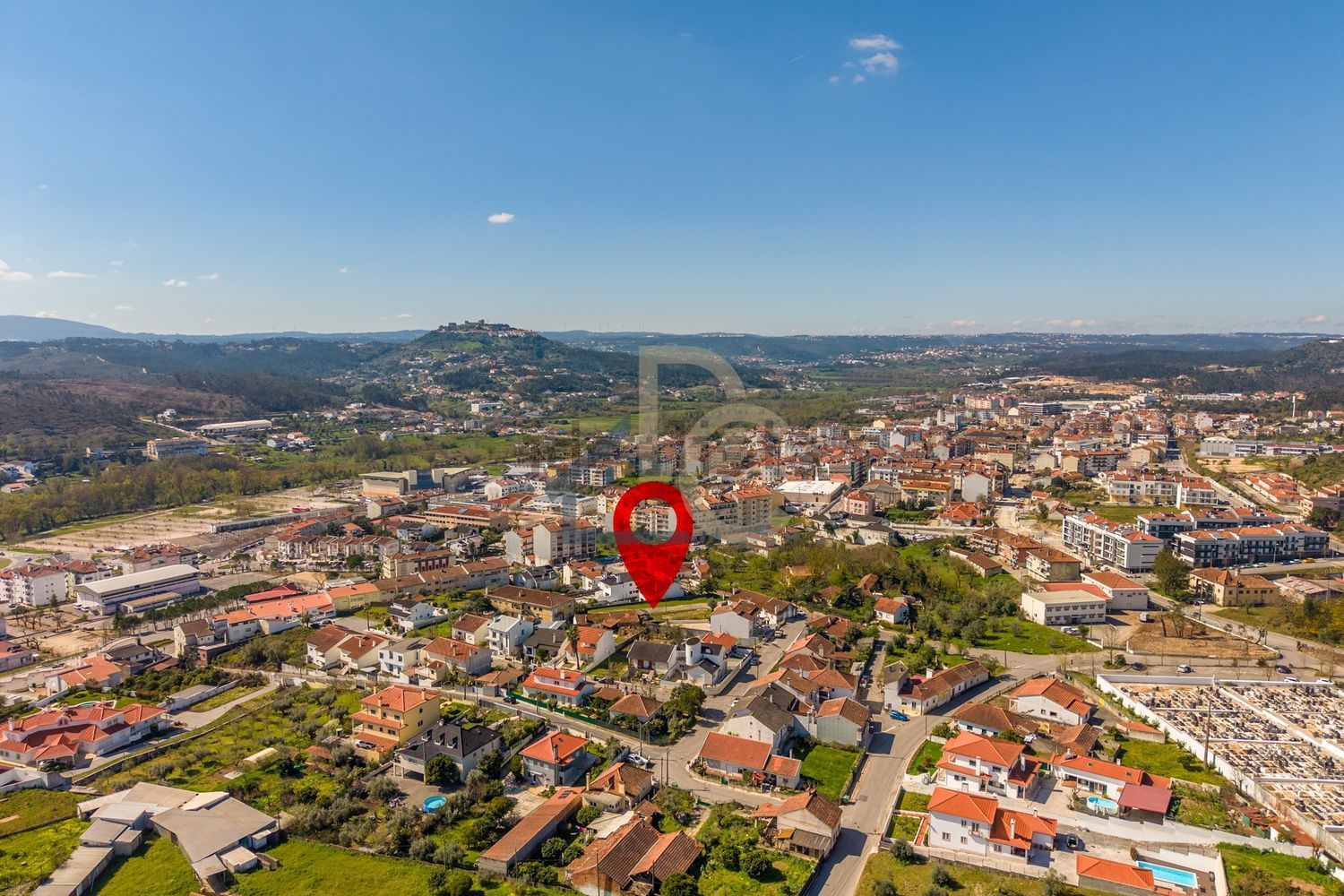 小楼房或独栋别墅出售在Rua de Nossa Senhora de Fátima, 8 a - 视线