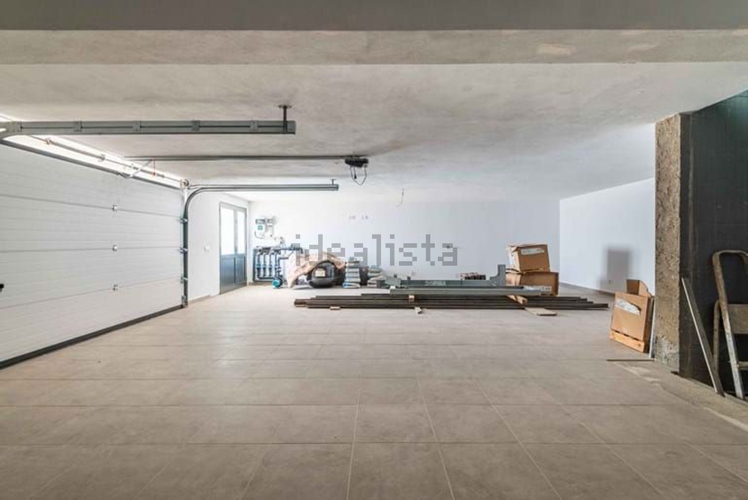 小楼房或独栋别墅出售在Vila de Pêra - 停车位